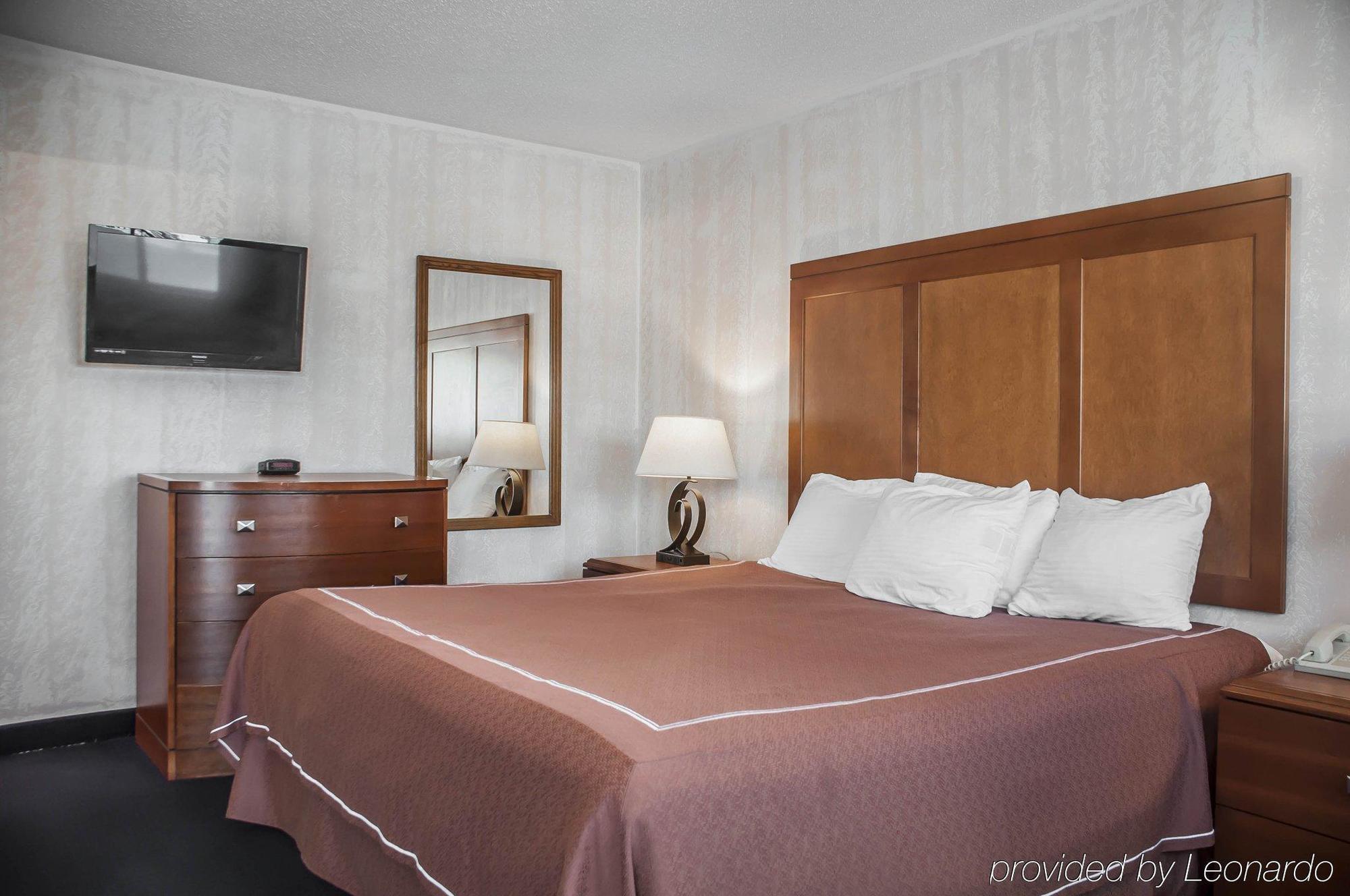 Castle Inn & Suites Niagarafallen Exteriör bild
