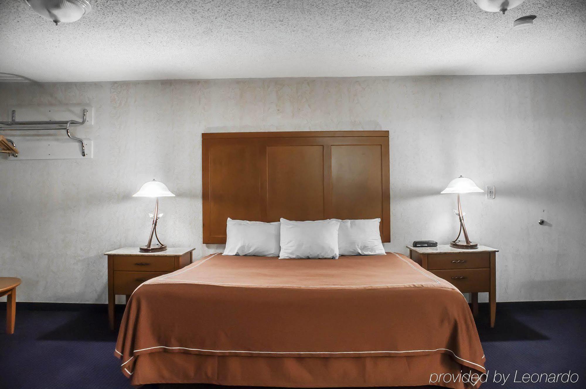 Castle Inn & Suites Niagarafallen Exteriör bild