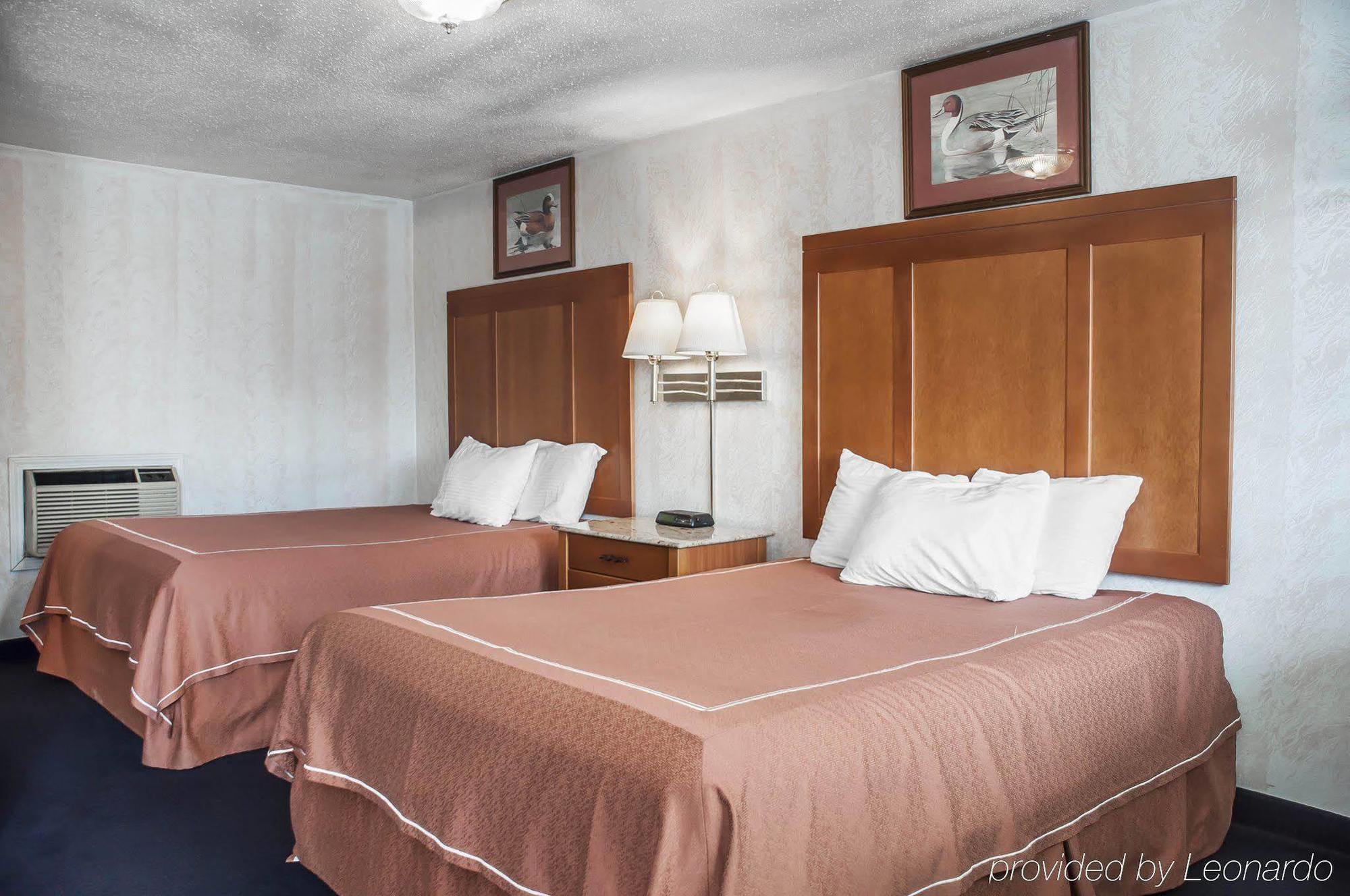 Castle Inn & Suites Niagarafallen Exteriör bild
