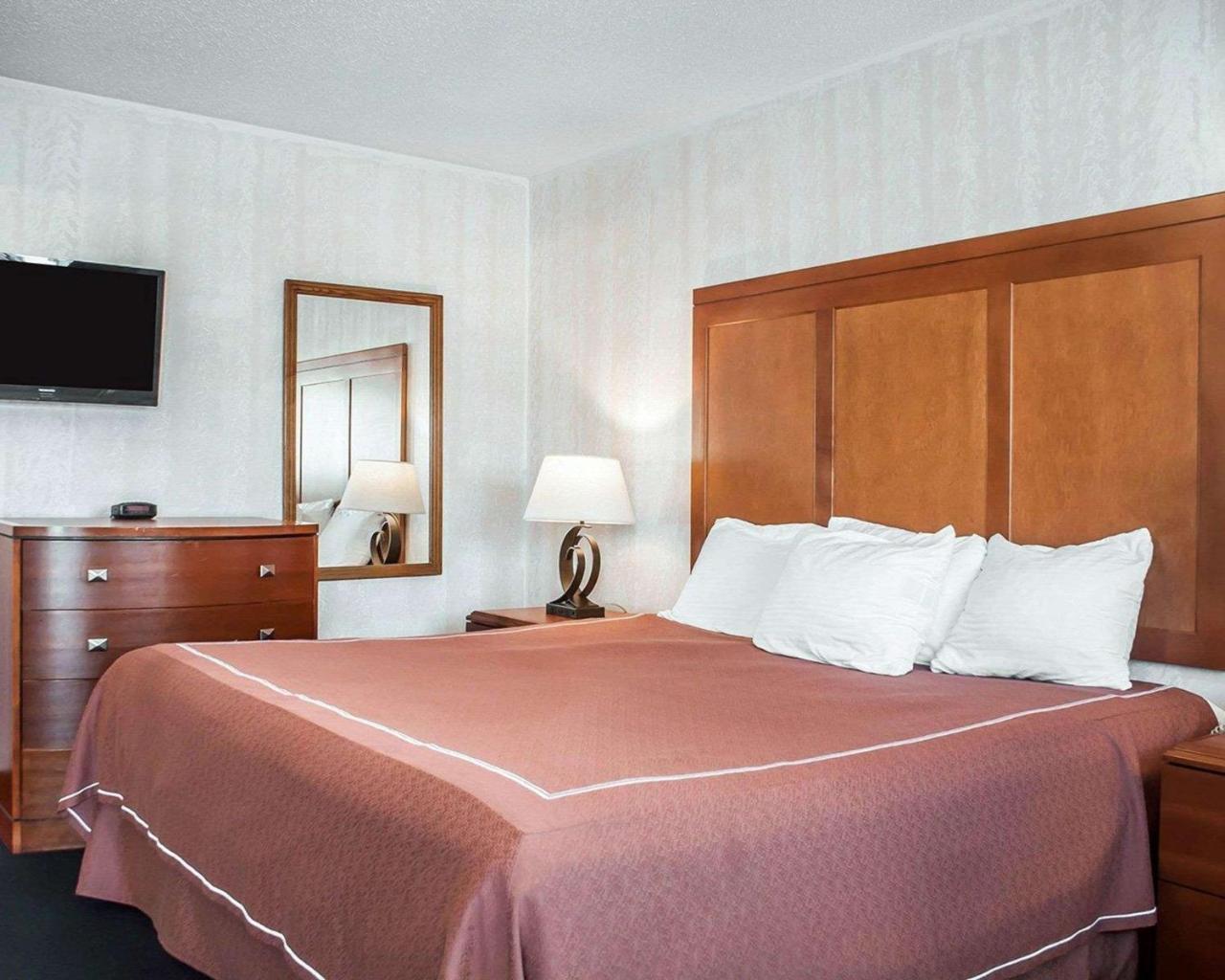 Castle Inn & Suites Niagarafallen Exteriör bild